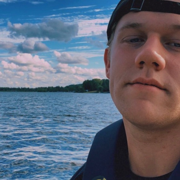 Meet your Posher, Kyle - Picture 1 of 1